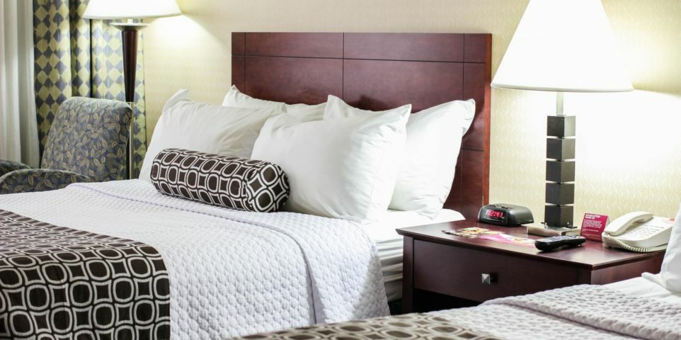 Crowne Plaza Cleveland Airport By Ihg Hotel Middleburg Heights Exterior foto