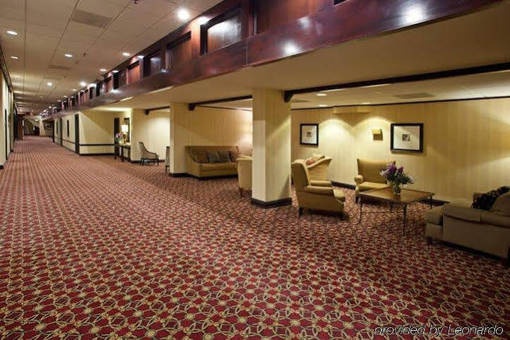 Crowne Plaza Cleveland Airport By Ihg Hotel Middleburg Heights Exterior foto